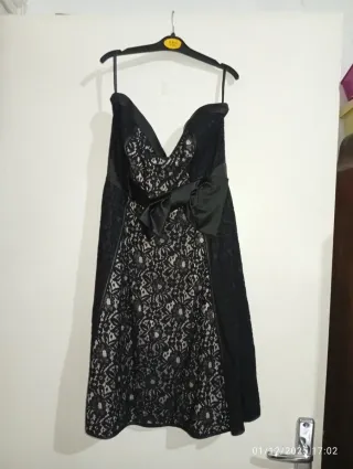 Vestido de fiesta negro con encaje