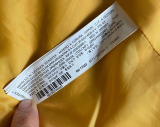 Chaqueta chubasquero amarillo mujer Zara