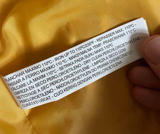 Chaqueta chubasquero amarillo mujer Zara