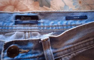 Pantalón vaquero azul claro