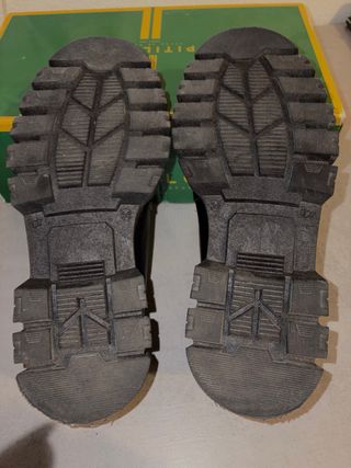 Mocasines Pitillos, de piel. Talla 36. Sin uso.
