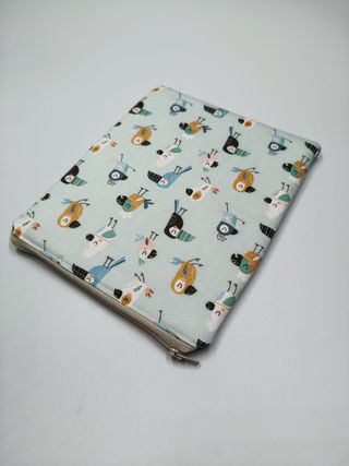 Funda para libro o Ebook con loros