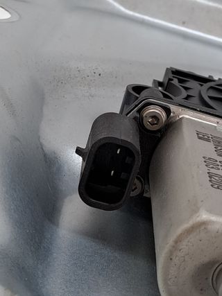 ELEVALUNAS DELANTERO DERECHO LANCIA MUSA (184)