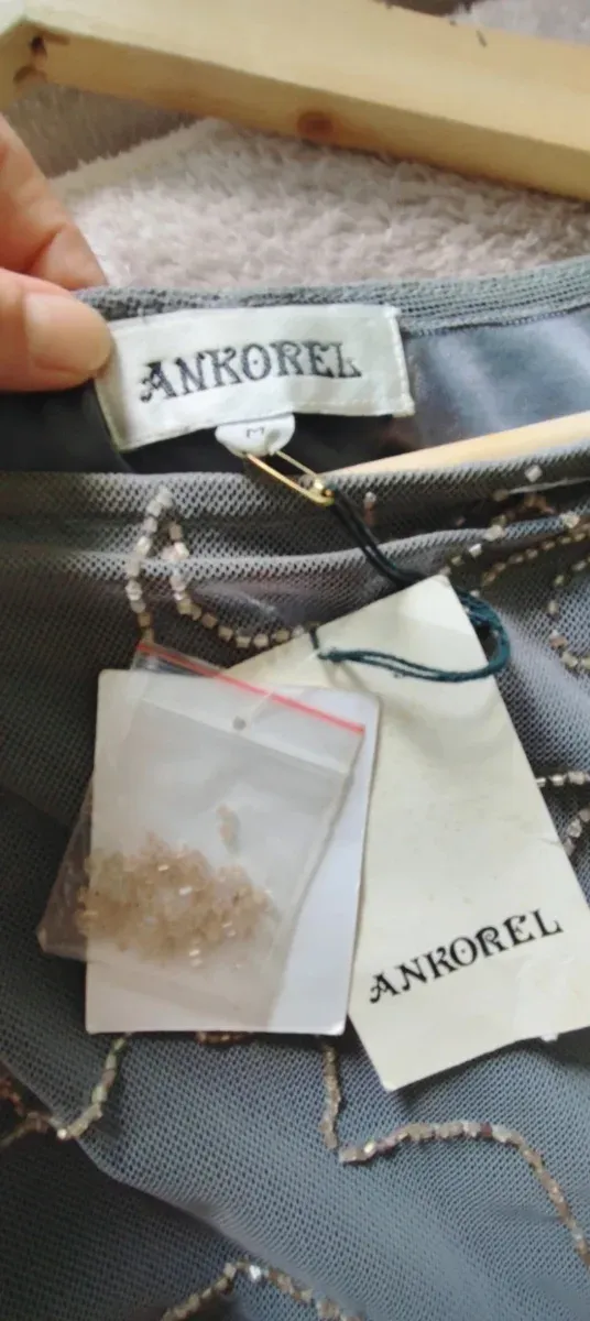 Vestido Ankorel gris talla M con etiqueta