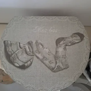 Bauletto shabby chic in legno portacalze