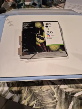 Impresora HP 2800 Blanca y Azul