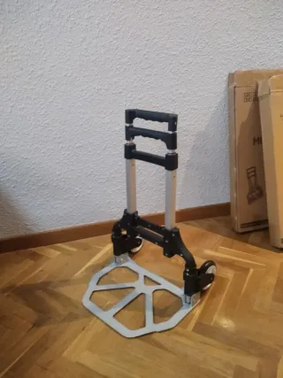 Carretilla de transporte plegable y ligera