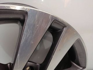 LLANTA HYUNDAI I30 (6)