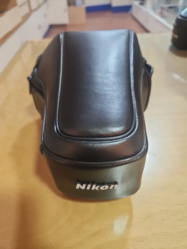 Funda original de Nikon para las cámaras F-801