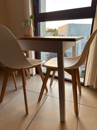 Tavolo da pranzo in legno e bianco per 4-6 persone