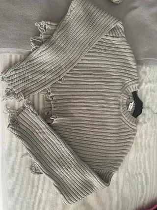 Jersey Zara Gris Deshilachado Talla Única