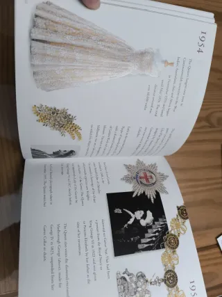 Queen Elizabeth II A Diamond Jubilee Souvenir A...