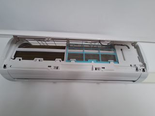 MANTENIMIENTO Y REPARACIÓN DE AIRE ACONDICIONADO