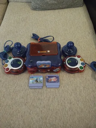 Consola Vtech V Smile con mandos y juegos