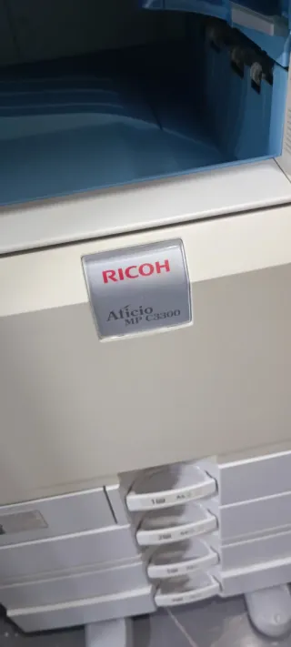 Impresora Ricoh Multifunción aficio MPC3300