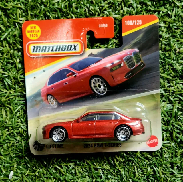 Matchbox 2024 BMW 7-Series Rojo