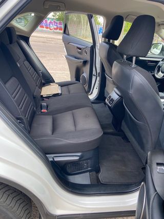 Lexus NX 2019 2.5 300h Business