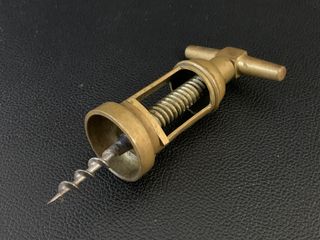 Vintage cavatappi a campana in ottone anni '50