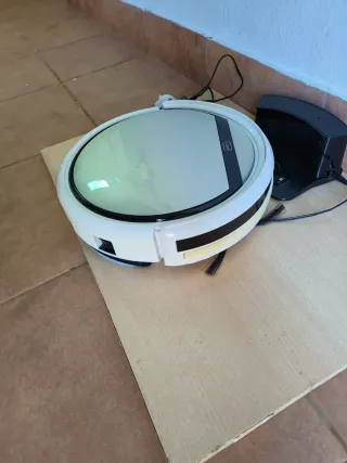 Aspirador iLife V5 con base de carga