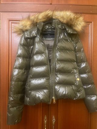 Plumas Zara Verde Militar con Capucha