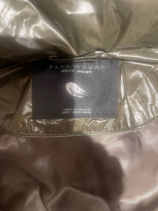 Plumas Zara Verde Militar con Capucha