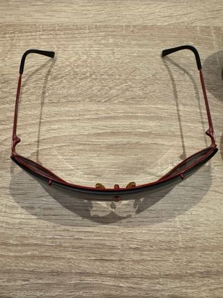 Gafas de sol Carrera negras y rojas