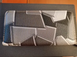 Cartera patchwork gris y plateada