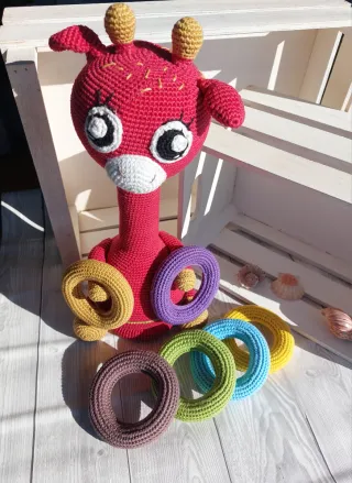 Juego amigurumi encajable jirafa bebé