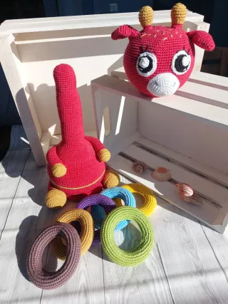 Juego amigurumi encajable jirafa bebé