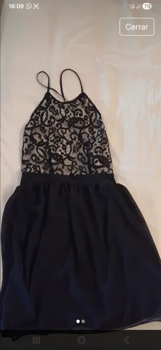Vestido de fiesta negro y beige