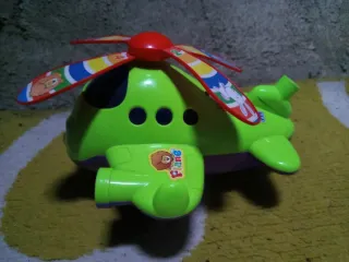 Aviãozinho de Brinquedo Verde