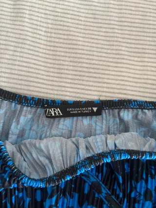 Blusa Zara Estampada Flores Azul/Negro