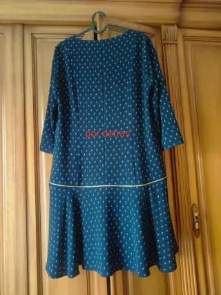 Vestido de Cortefiel ,tela tipo crepe y talla M.