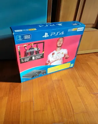 PS4 500GB + FIFA 20 + 2 Controller
