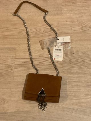 Bolso Zara marrón con cadena