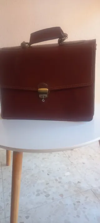 Maletín de piel hombre marrón
