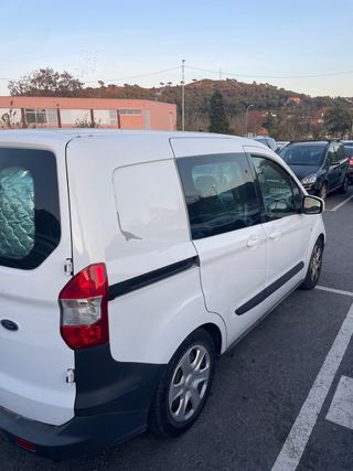 Ford Transit Courier 2017