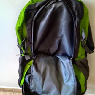 Mochila de montaña 60L impermeable – camping nueva