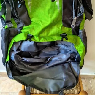 Mochila de montaña 60L impermeable – camping nueva