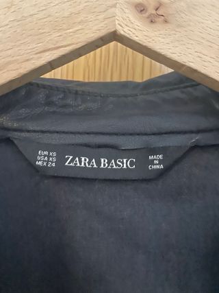 Chaqueta efecto piel Zara Talla XS