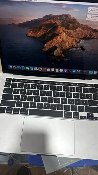 MacBook Pro 8GB RAM Plata 2020