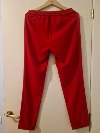 Pantalón rojo de vestir