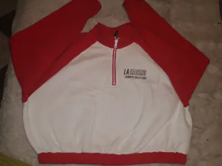 Sudadera corta blanca y roja talla m con cremaller