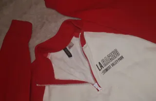 Sudadera corta blanca y roja talla m con cremaller