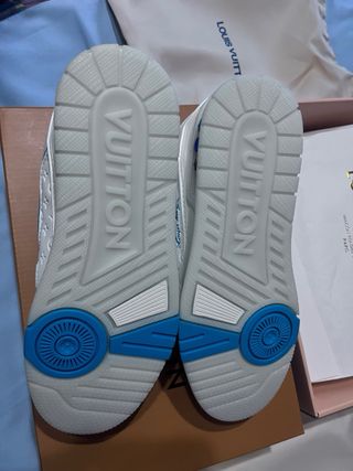 Zapatillas Louis Vuitton Talla 39 con sus papeles