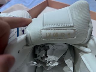 Zapatillas Louis Vuitton Talla 39 con sus papeles