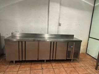 Bajo mostrador INFRICO 4 puertas