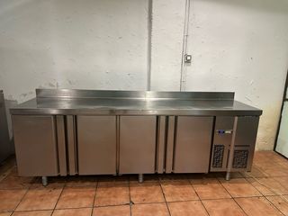 Bajo mostrador INFRICO 4 puertas