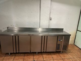 Bajo mostrador INFRICO 4 puertas