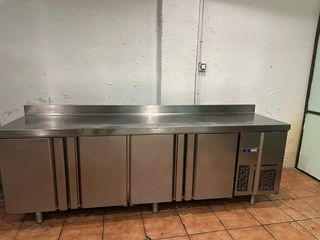 Bajo mostrador INFRICO 4 puertas